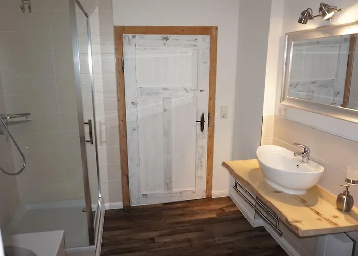 Hundertmorgenfeld 33 アパート