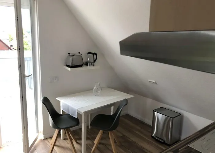 アパート Hundertmorgenfeld 33 *